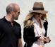 L'action-star Jason Statham et sa fiancée, la divine Rosie Huntington-Whiteley, se promènent dans les rues de Los Angeles, le 6 avril 2011. 