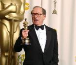 Sidney Lumet reçoit un Oscar pour sa carrière le 27 février 2005 lors de la 77e céremonie des Oscars 