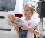 Jennifer Garner et Violet Affleck le 9 avril 2011 à Los Angeles