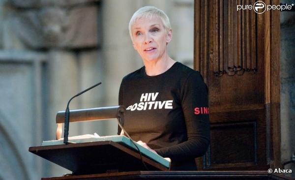 Annie Lennox (photo : le 14 mars 2011 à Westminster, à Londres) recevra le 1er juillet 2011 le Silver Clef award en reconnaissance de l'ensemble de son oeuvre, musical et philanthropique.