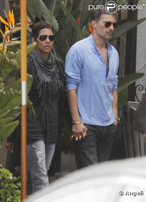 Halle Berry et Olivier Martinez sont allés dîner à Los Angeles en amoureux. Avril 2011