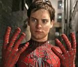 Tobey Maguire était Spiderman dans trois opus...pas dans le quatrième...