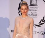 Sur le tapis rouge, Sienna Miller est toujours aussi divine <br />
