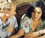 Marilou Berry dans le film  Il était une fois dans l'Oued , séduisante aux côtés de Julien Courbey 