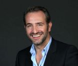 Jean Dujardin pose en photo au ...