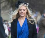 Chelsy Davy accompagnera bien le prince Harry, témoin au mariage de son frère William et de Kate Middleton, le 29 avril 2011.