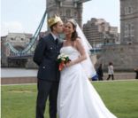 Simon Watkinson et Orsola Rossi, 29 ans, ont été désignés vainqueurs du concours de sosies Easyjet, le 27 avril 2011 !