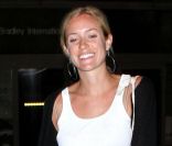 Kristin Cavallari et son fiancé Jay Cutler arrivent à Los Angeles après leur escapade au Mexique, le 26 avril 2011