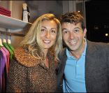 Stéphane Plaza et une amie lors de la soirée d'ouverture de la boutique Lacoste 95 avenue des Champs Elysées à Paris, le 28 avril 2011