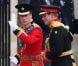 Les Princes Harry et William lors de leur arrivée à l'Abbaye de Westminster à l'occasion du mariage de Kate Middleton et du Prince William, le 29 avril 2011