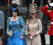 Les Princesses Eugenie et Beatrice lors de leur arrivée à l'Abbaye de Westminster à l'occasion du mariage de Kate Middleton et de leur cousin le Prince William, le 29 avril 2011