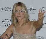 Jennifer Aniston pose à Mexico (Mexique), le 10 mars 2011, pour promouvoir son parfum.
