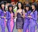 Katy Perry entourée de jolis petits chats présente son parfum Purr à Melbourne en Australie le 30 avril 2011  
