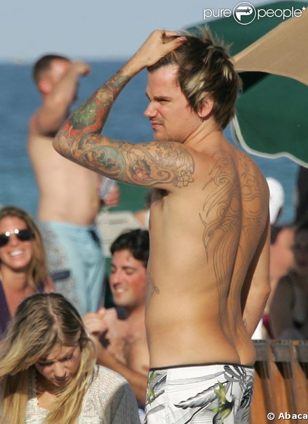 Sean Stewart a gagné une bataille, mais il est encore poursuivi au civil...