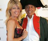 Lynda Lacoste et son compagnon à l\'occasion du Bal des Princesses 2011, qui s\'est tenu à Paris, le 30 avril 2011.