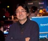 Philippe Balland récupère les fonctions de directeur des programmes de flux/télé-réalité pour TF1, après qu'ils aient été retirés par la chaîne à Laurent Storch.