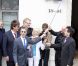 Robin Gibb, des Bee Gees, a dévoilé une plaque commémorative en l'honneur de Dusty Springfield, à Londres le 8 mai 2011