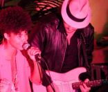 Ayo et Matthieu Chedid en concert à la Villa Chic à Cannes, le 15 mai 2011.