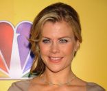 Alison Sweeney en formes. Le 16 mai à l'Hotel Hilton de New York, toute la famille NBC était  réunie pour clore la saison 2011 et présenter celle de l'année  prochaine. Et quelle famille !