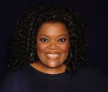 Yvette Nicole Brown. Le 16 mai à l'Hotel Hilton de New York, toute la famille NBC était  réunie pour clore la saison 2011 et présenter celle de l'année  prochaine. Et quelle famille !