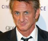 Sean Penn lors du dîner de charité Cinema for Peace donné en son honneur , le 18 mai 2011. Hôtel Carlton à Cannes<br />