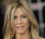 Le visage de poupée et le corps sexy de Jennifer Aniston séduit toujours autant. New York, 8 février 2011 