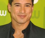 Mario Lopez assiste à la conférence de presse de la chaîne CW, au Jazz Lincoln Center de New York, jeudi 19 mai.