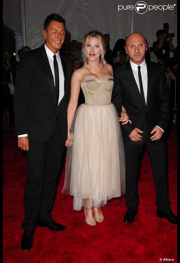 Scarlett Johansson : découvrez sa bague de fiançailles !