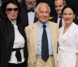 Anouk Aimée, Jean d'Ormesson et Irène Frain lors de l'inauguration de l'opération A vous de lire au sein de la Gare du Nord à Paris le 25 mai 2011