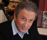 Michel Drucker participe, le 31 mai 2011, au lancement de l'opération 