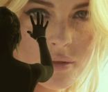 Capture d\'écran de la vidéo Lindsay Lohan réalisée par Richard Phillips