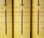 Le bouteilles Sangue d\'Oro, issue de la production de Carole Bouquet.<br />