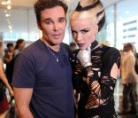 Inauguration de l'exposition  From Darkness to Light  à New York, le 2 juin 2011 : Daphne Guinness et David LaChapelle.