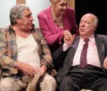 Jean-Pierre Castaldi et Jean-Laurent Cochet, lors de la répétition de la pièce <em>Tu m\'as sauvé la vie</em>, à la Pépinière Opéra (Paris), vendredi 3 juin 2011.