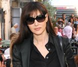 Monica Bellucci, sombre à son arrivée au 57e Festival du Film de Taormina, en Italie, le 11 juin 2011.