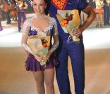 Sarah Abitbol (photo : avec Stéphane Bernadis pour Holiday on Ice 2009), mariée depuis 2009 avec Jean-Louis Lacaille, est devenue maman d'une petite Stella en juin 2011. 