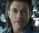 Van Damme : serré dans son jean, il nous offre une publicité hors du temps !