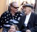 Dennis Hopper entouré de sa famille reçoit son étoile sur le Walk of Fame à Los Angeles, le 26 mars 2010. Il est avec sa fille Galen et Jack Nicholson.