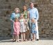 C'est à Tavarnelle Val di Pesa, 25 kilomètres au sud de Florence en Italie, que le prince Willem-Alexander et la princesse Maxima des Pays-Bas ont réalisé le 4 juillet 2011 leur traditionnelle séance photo estivale en famille, avec leurs filles les princesses Catharina-Amalia, Alexia et Ariane.
