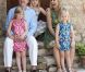 C'est à Tavarnelle Val di Pesa, 25 kilomètres au sud de Florence en Italie, que le prince Willem-Alexander et la princesse Maxima des Pays-Bas ont réalisé le 4 juillet 2011 leur traditionnelle séance photo estivale en famille, avec leurs filles les princesses Catharina-Amalia, Alexia et Ariane.