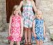 Quelle belle complicité entre les princesses Catharina-Amalia, Alexia et Ariane, les trois fillettes du prince Willem-Alexander et de la princesse Maxima des Pays-Bas ! A Tavarnelle Val di Pesa, près de Florence, où la famille est en vacances, elles ont illuminé la traditionnelle séance photo estivale, le 4 juillet 2011.
