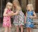 Quelle belle complicité entre les princesses Catharina-Amalia, Alexia et Ariane, les trois fillettes du prince Willem-Alexander et de la princesse Maxima des Pays-Bas ! A Tavarnelle Val di Pesa, près de Florence, où la famille est en vacances, elles ont illuminé la traditionnelle séance photo estivale, le 4 juillet 2011.