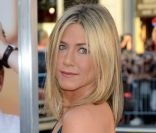Jennifer Aniston est, avec  Reese Witherspoon, la 3e actrice la mieux payée à Hollywood en 2010-2011<br />