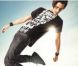 Simon pose pour la marque de vêtements True Soul.