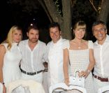Lilou, Clovis Cornillac, Mélanie Page et Nagui lors de la soirée blanche aux Moulins de Ramatuelle. Dimanche 10 juillet 2011<br />