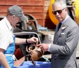 Le prince Charles et son épouse Camilla Parker Bowles étaient en visite dans le Devon, le 11 juillet 2011. 