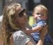 Sheryl Crow et son adorable Levi James en tête-à-tête avant un concert