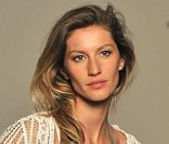 Le top model Gisele Bündchen prend la pose pour sa propre collection chez C&A.