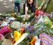 Devant son domicile de Londres, des centaines de fans ont rendu hommage à la défunte Amy Winehouse.