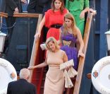 Pré-soirée de mariage organisée en l'honneur de Zara Phillips et Mike Tindall, le vendredi 29 juillet 2011, à Edimbourg. Will, Kate et les princesses Eugenie et Beatrice sont de la partie ! 
